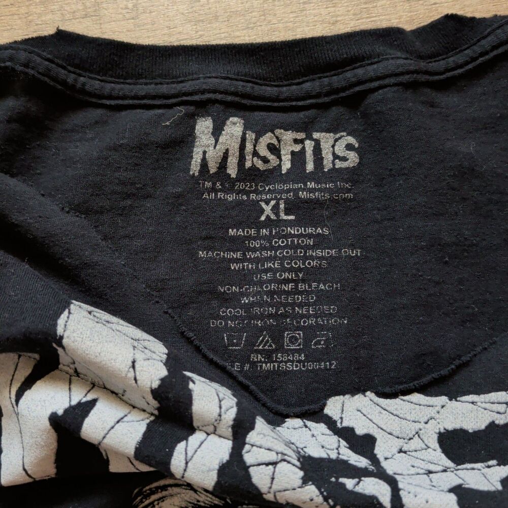 Misfits Band T-Shirt XL Black Upcycled Reworked Fringe Cut-Out Punk Rock Horror - Picture 5 of 6